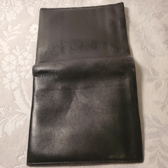 Croft& Barrow Black Leather Wallet - Picture 5 of 7